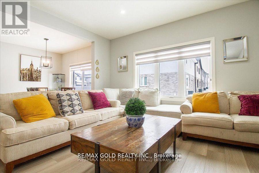 92 Middleton Avenue, London South, Ontario  N6L 1K3 - Photo 14 - X12434006