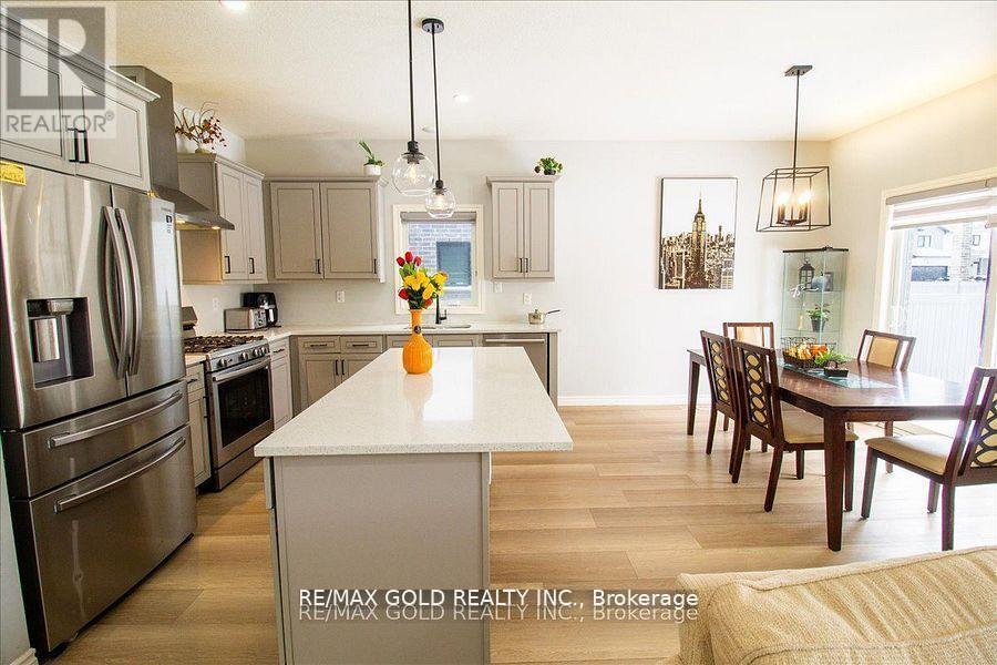 92 Middleton Avenue, London South, Ontario  N6L 1K3 - Photo 19 - X12434006