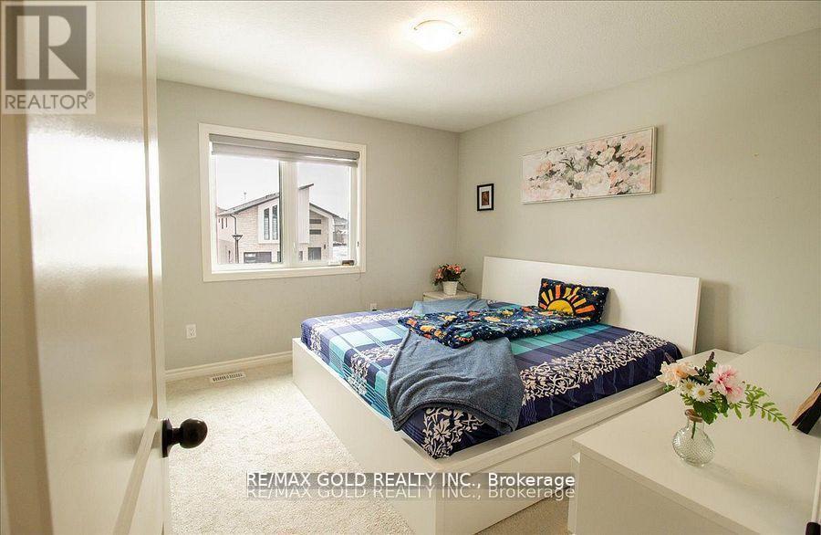 92 Middleton Avenue, London South, Ontario  N6L 1K3 - Photo 29 - X12434006