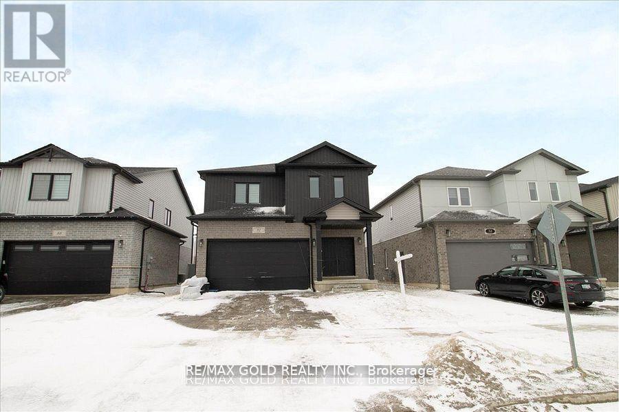 92 Middleton Avenue, London South, Ontario  N6L 1K3 - Photo 4 - X12434006