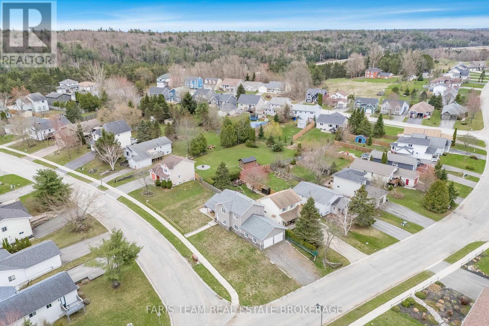 15 Lankin Avenue, Bracebridge, Ontario  P1L 1Y4 - Photo 30 - X12434014