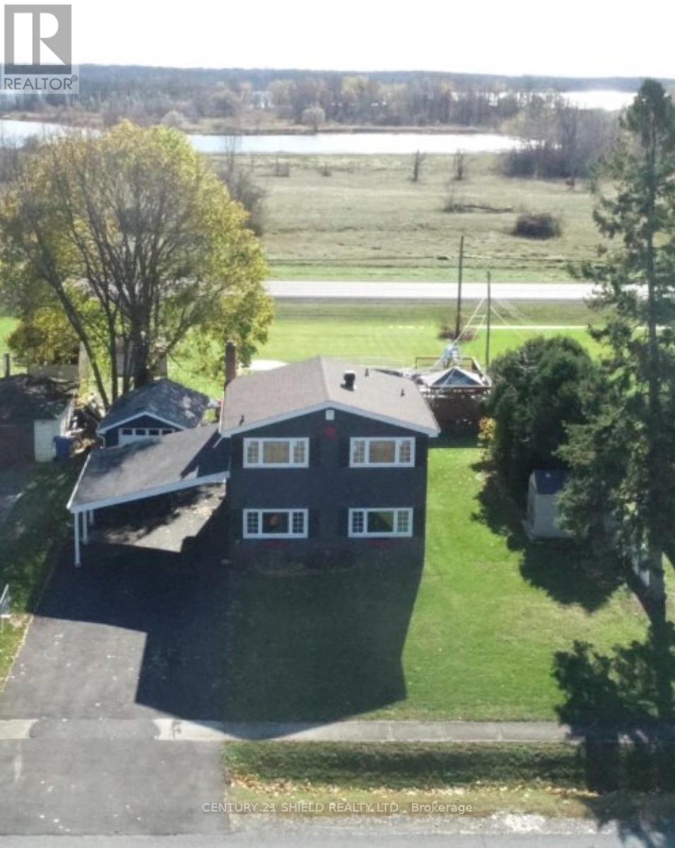 38 St Lawrence Street, South Stormont, Ontario  K0C 1M0 - Photo 3 - X12434187