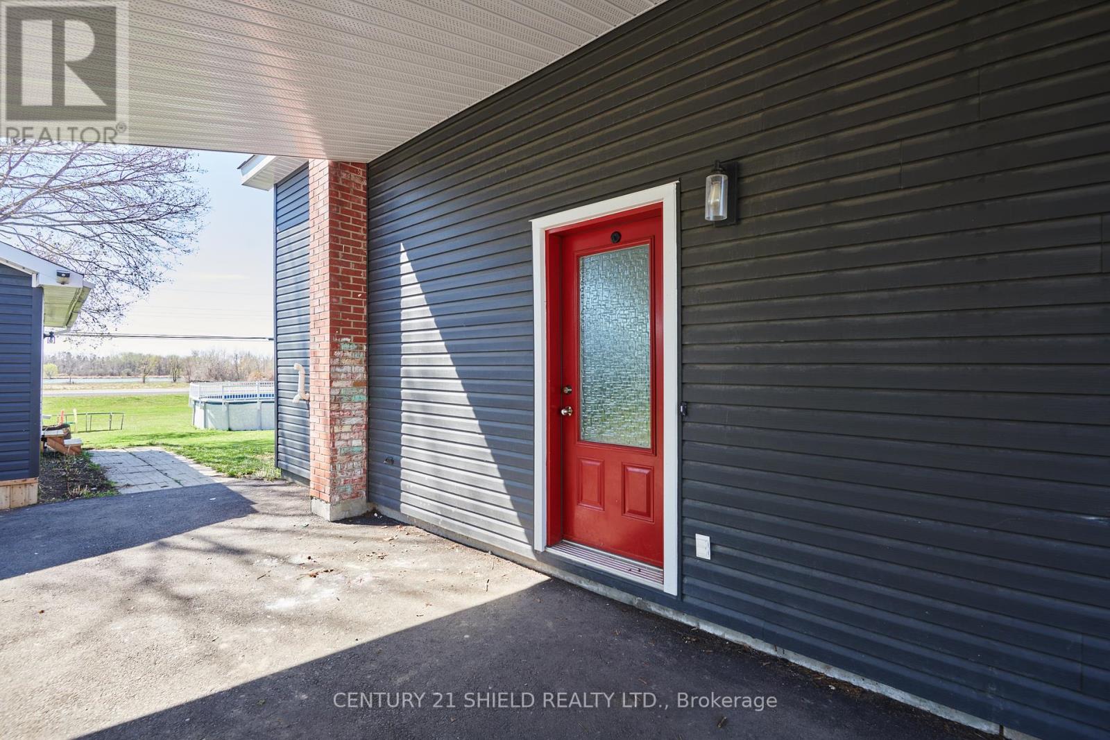 38 St Lawrence Street, South Stormont, Ontario  K0C 1M0 - Photo 31 - X12434187