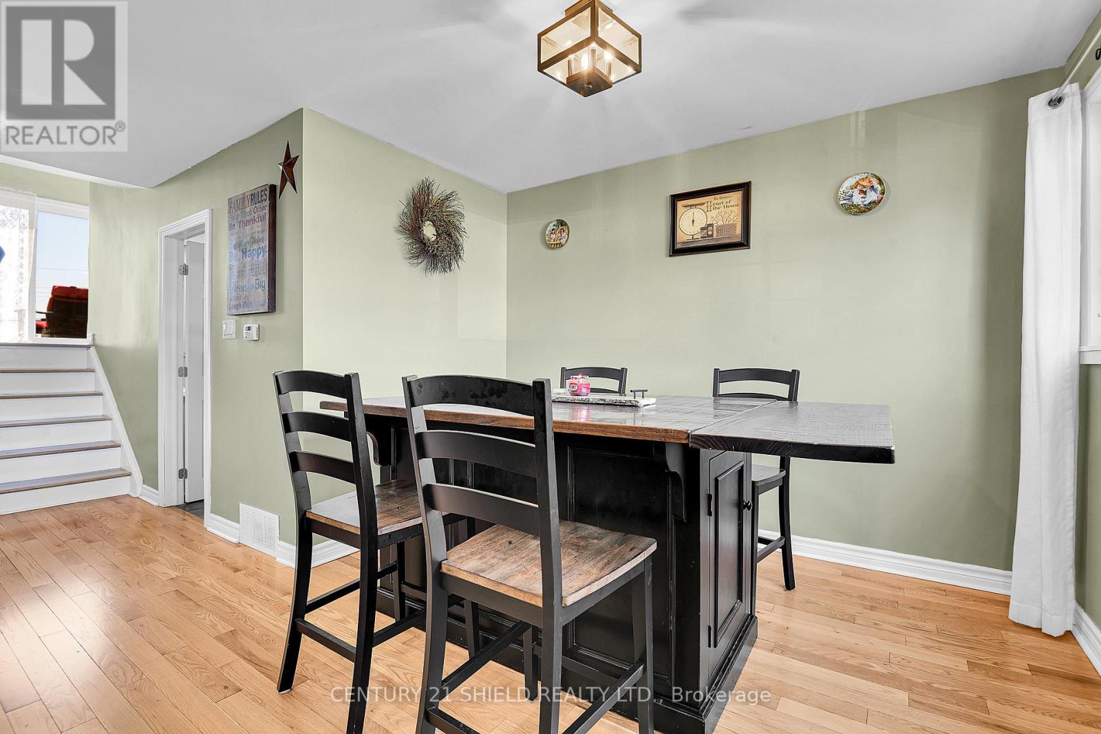 38 St Lawrence Street, South Stormont, Ontario  K0C 1M0 - Photo 7 - X12434187