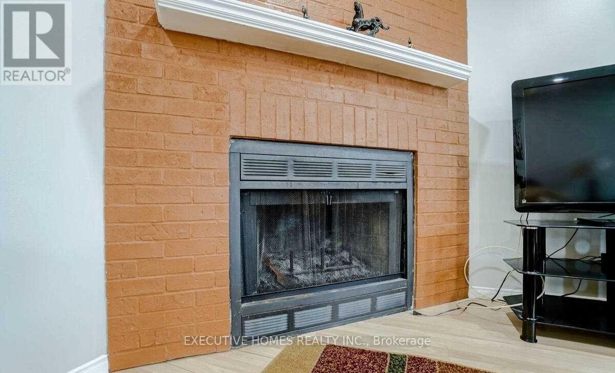 114 Toba Crescent, Brampton, Ontario  L6Z 4R9 - Photo 23 - W12432584