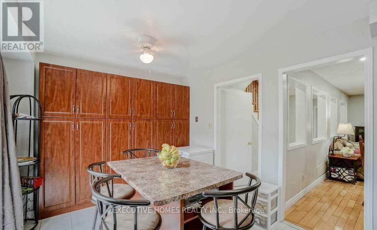 114 Toba Crescent, Brampton, Ontario  L6Z 4R9 - Photo 16 - W12432584