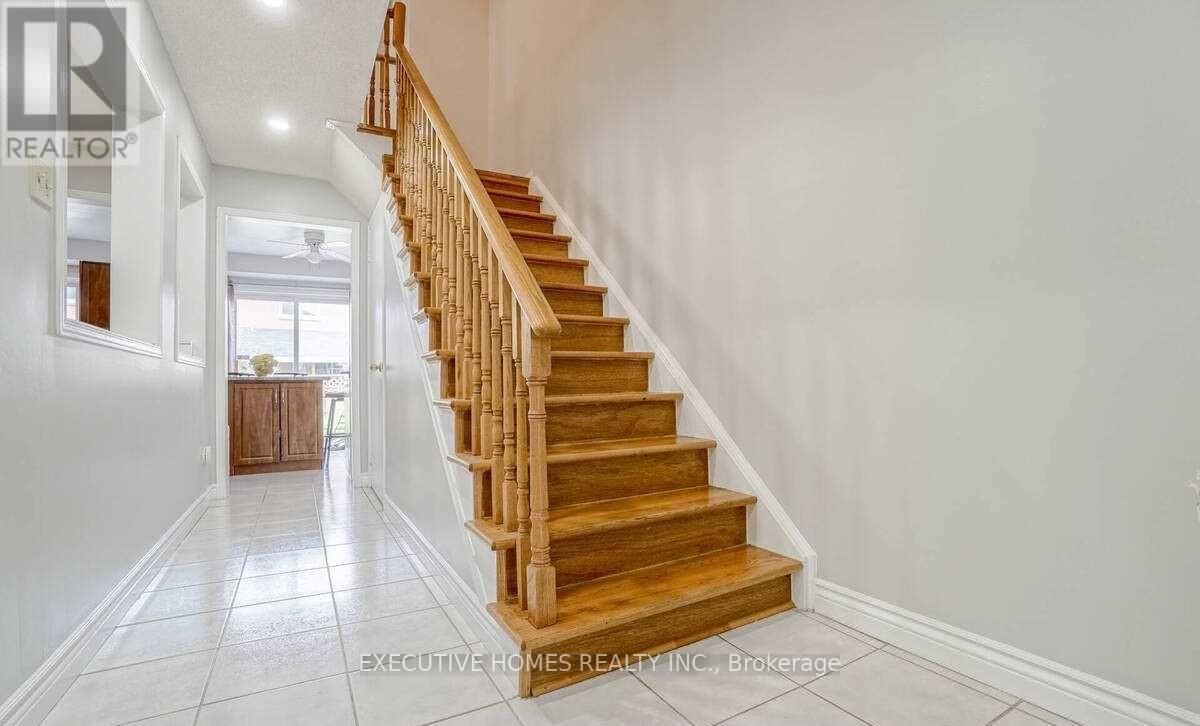 114 Toba Crescent, Brampton, Ontario  L6Z 4R9 - Photo 25 - W12432584