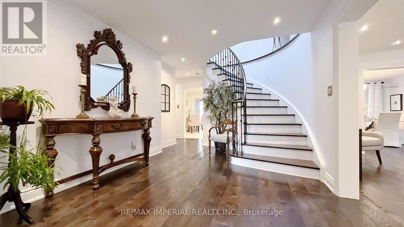 8 Medalist Road, Toronto, Ontario  M2P 1Y3 - Photo 50 - C12373103