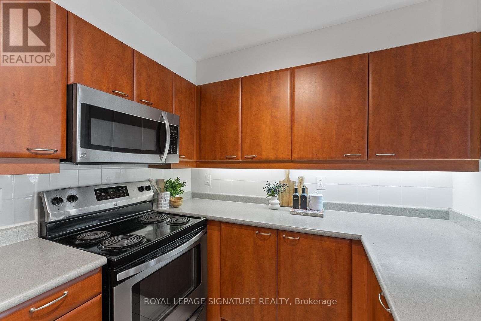 521 - 205 The Donway W, Toronto, Ontario  M3B 3S5 - Photo 4 - C12433450