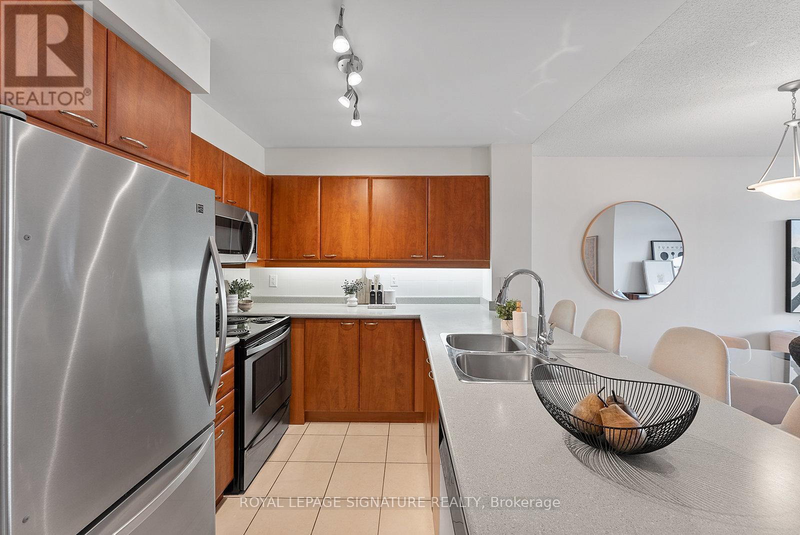 521 - 205 The Donway W, Toronto, Ontario  M3B 3S5 - Photo 3 - C12433450