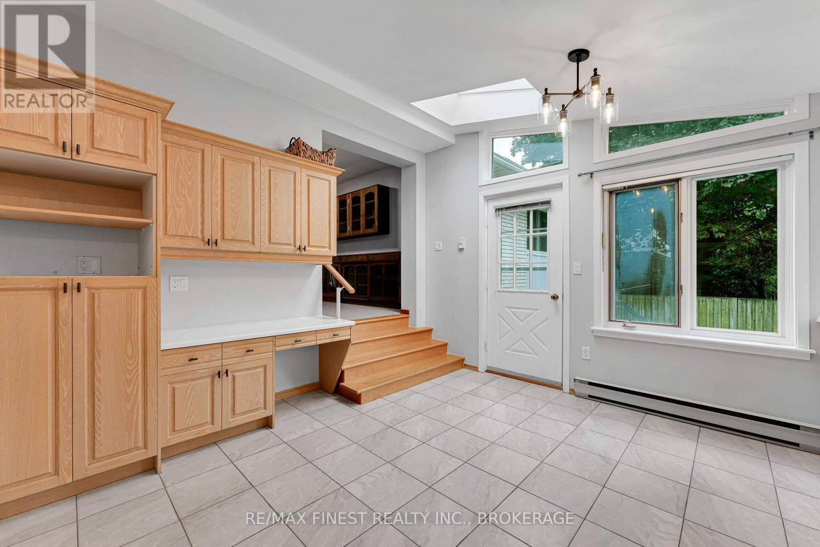 167 Sherman Street, Kingston, Ontario  K7M 4G9 - Photo 10 - X12433795