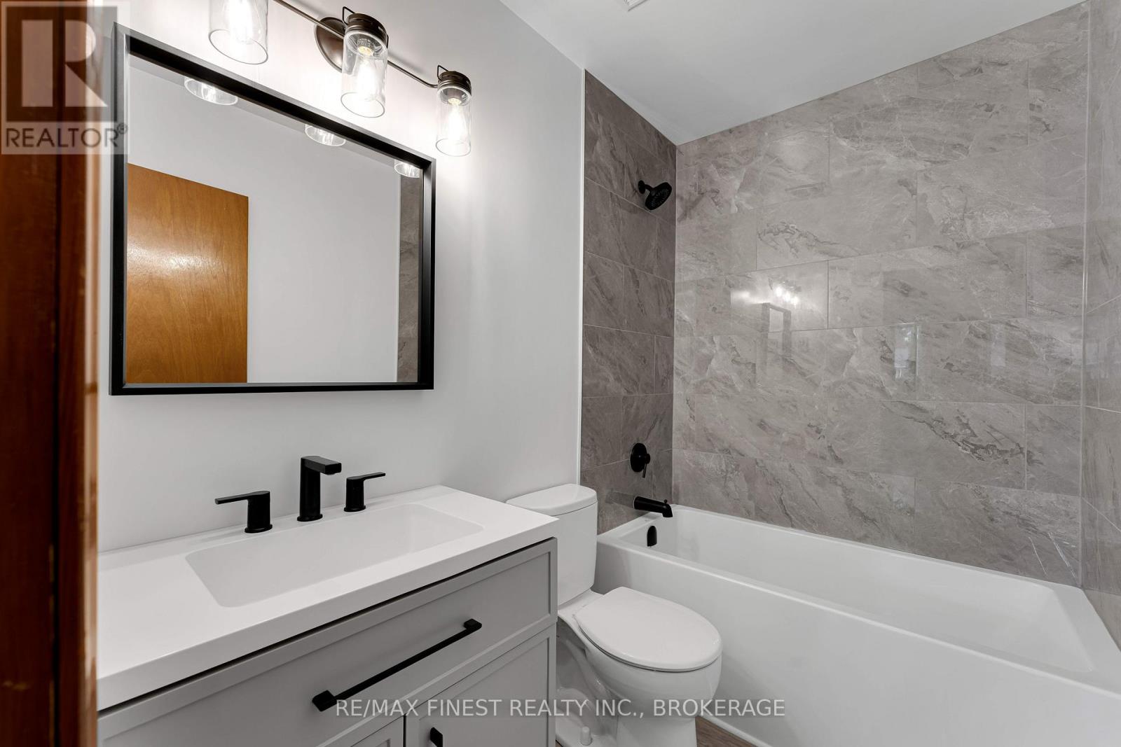 167 Sherman Street, Kingston, Ontario  K7M 4G9 - Photo 23 - X12433795