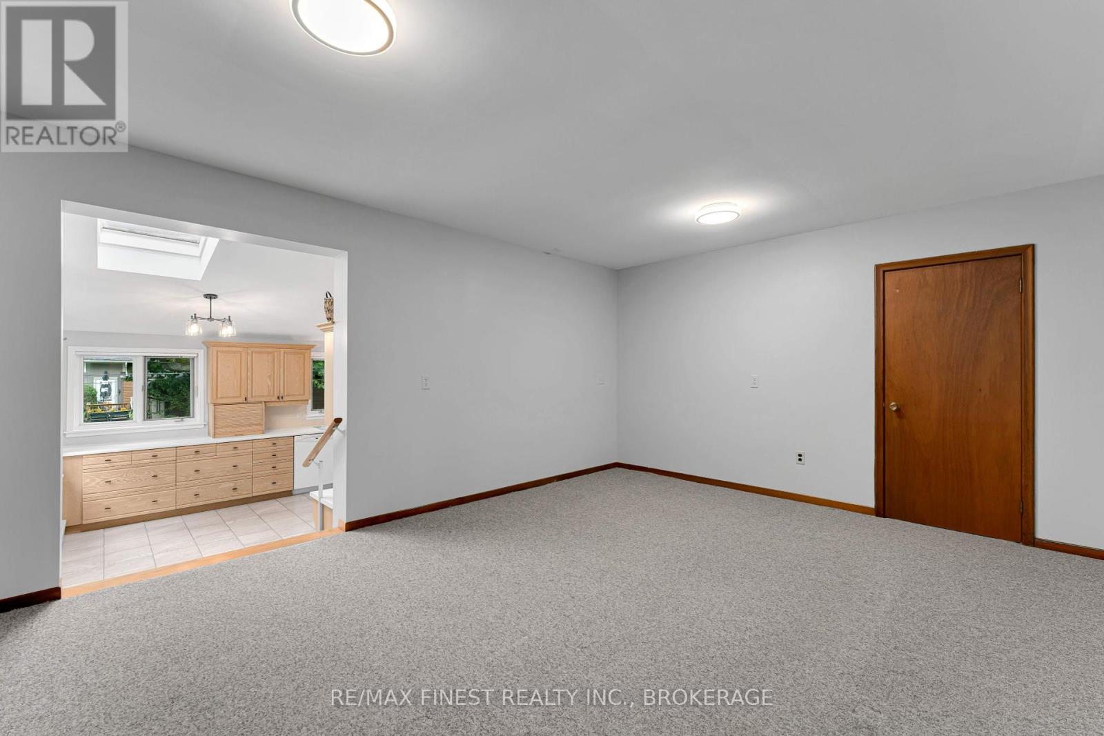 167 Sherman Street, Kingston, Ontario  K7M 4G9 - Photo 6 - X12433795
