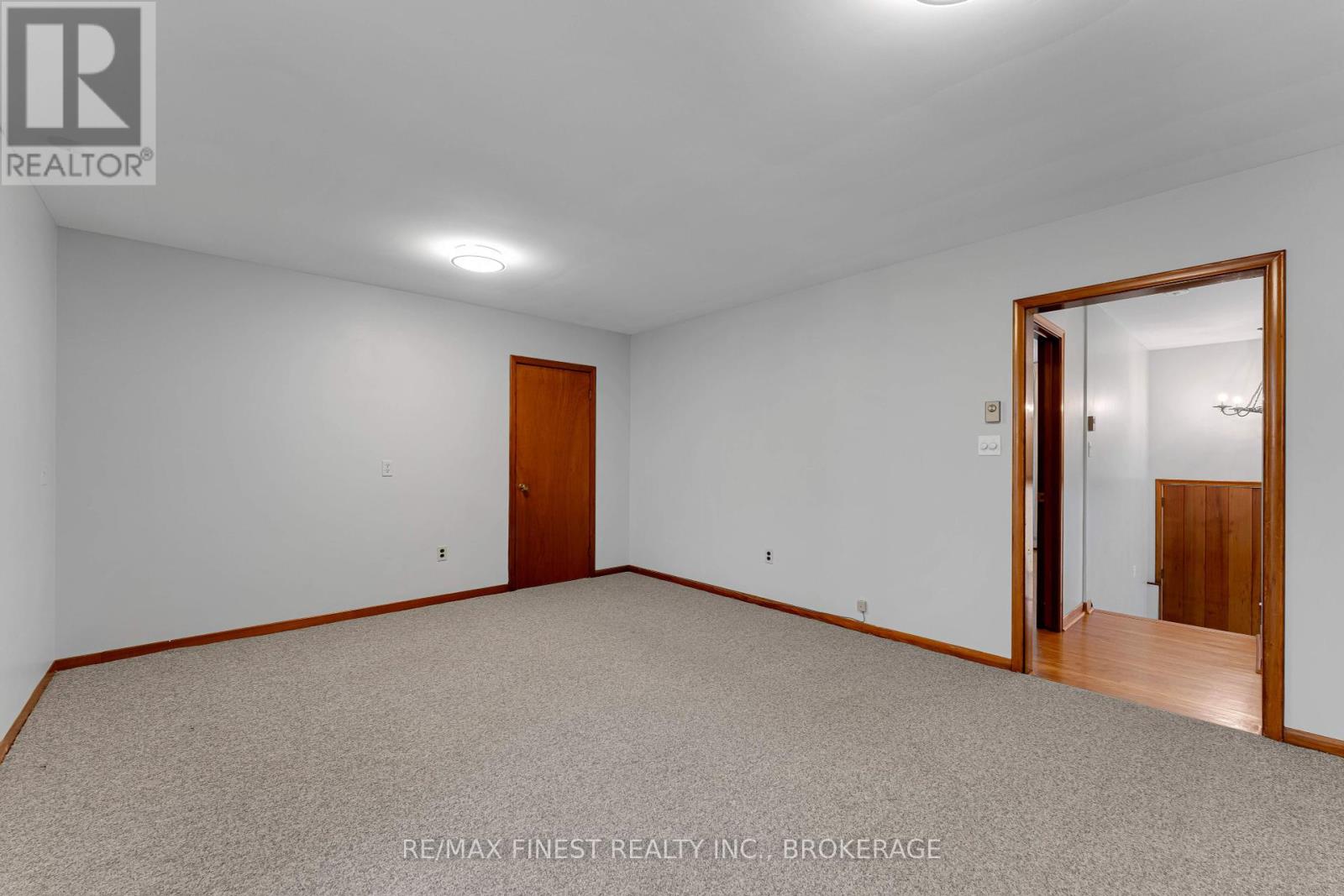 167 Sherman Street, Kingston, Ontario  K7M 4G9 - Photo 7 - X12433795