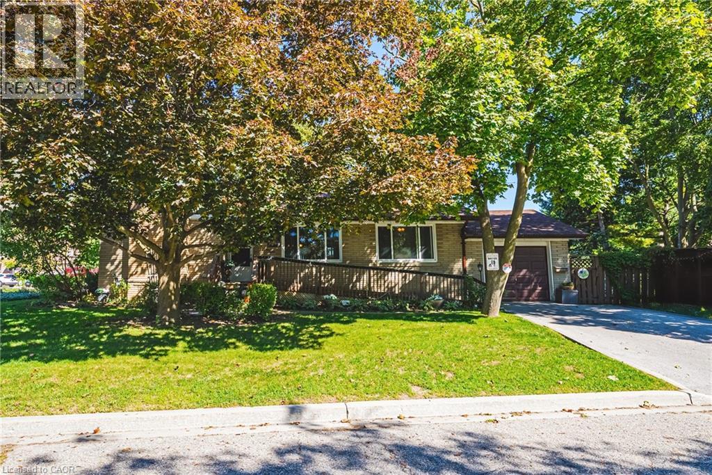1 NORWICH Place, Etobicoke, Ontario