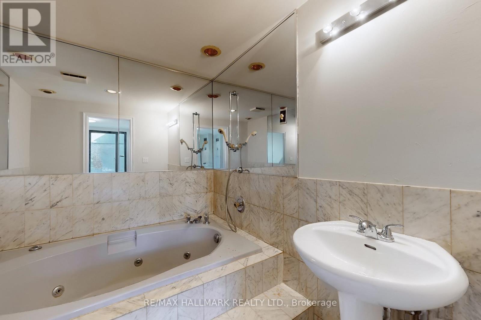 316 - 16 Elgin Street, Markham, Ontario  L3T 4T4 - Photo 24 - N12433351