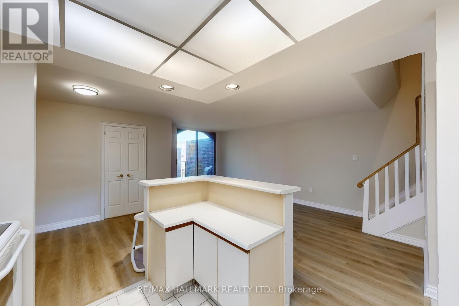 316 - 16 Elgin Street, Markham, Ontario  L3T 4T4 - Photo 14 - N12433351