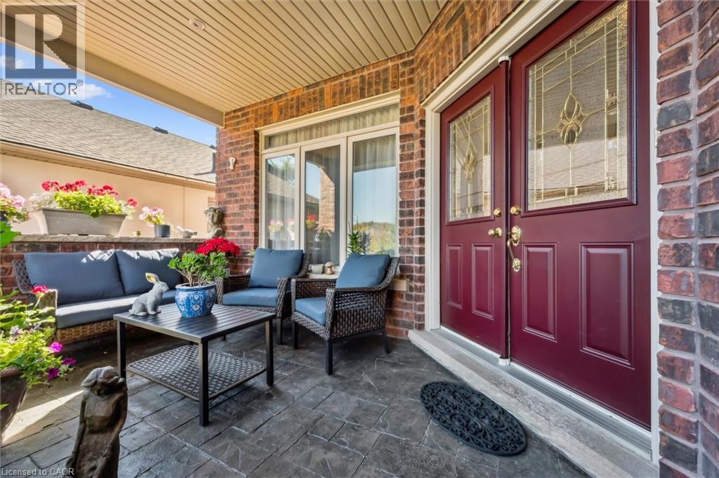 702 Springwater Place, Waterloo, Ontario  N2V 2S5 - Photo 4 - 40772751