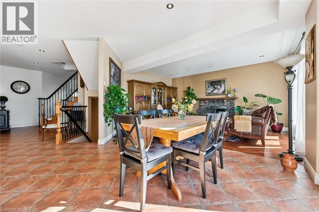 702 Springwater Place, Waterloo, Ontario  N2V 2S5 - Photo 11 - 40772751