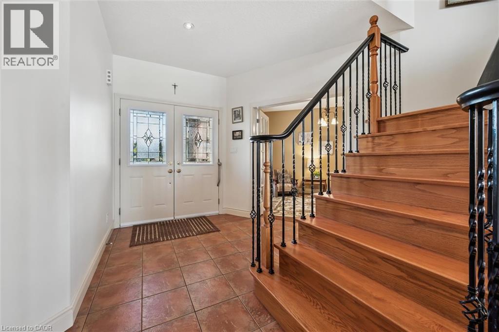 702 Springwater Place, Waterloo, Ontario  N2V 2S5 - Photo 5 - 40772751