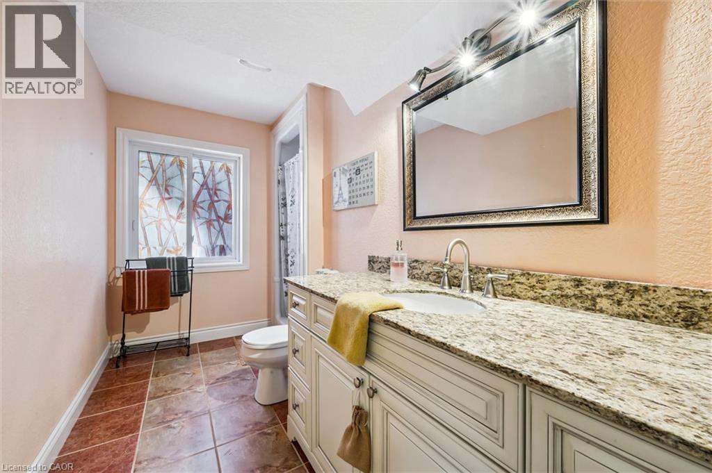 702 Springwater Place, Waterloo, Ontario  N2V 2S5 - Photo 36 - 40772751