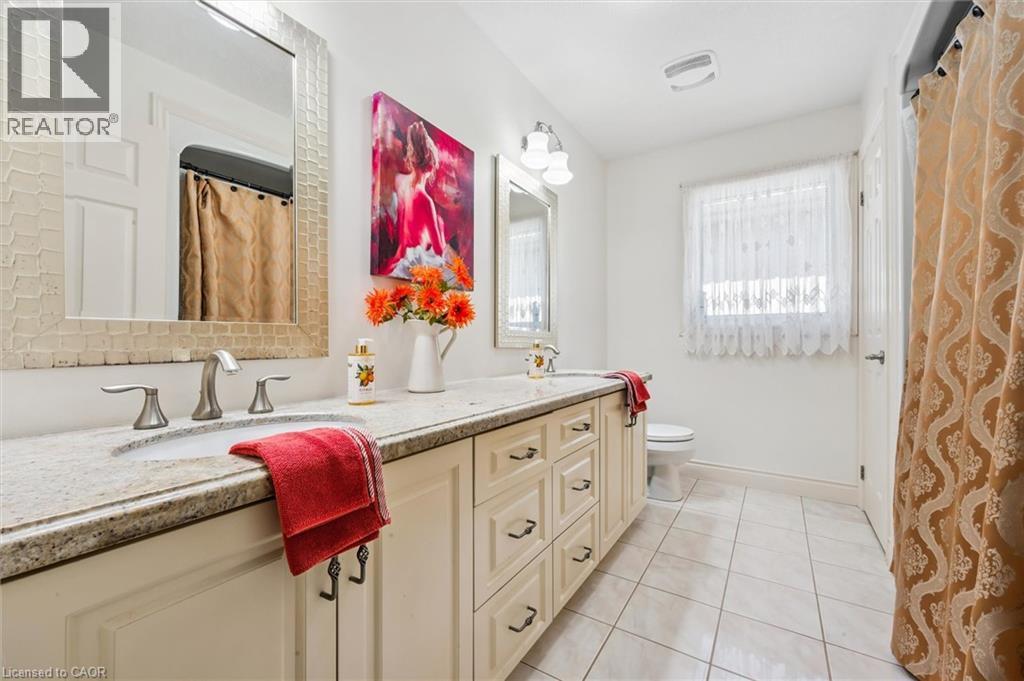 702 Springwater Place, Waterloo, Ontario  N2V 2S5 - Photo 27 - 40772751