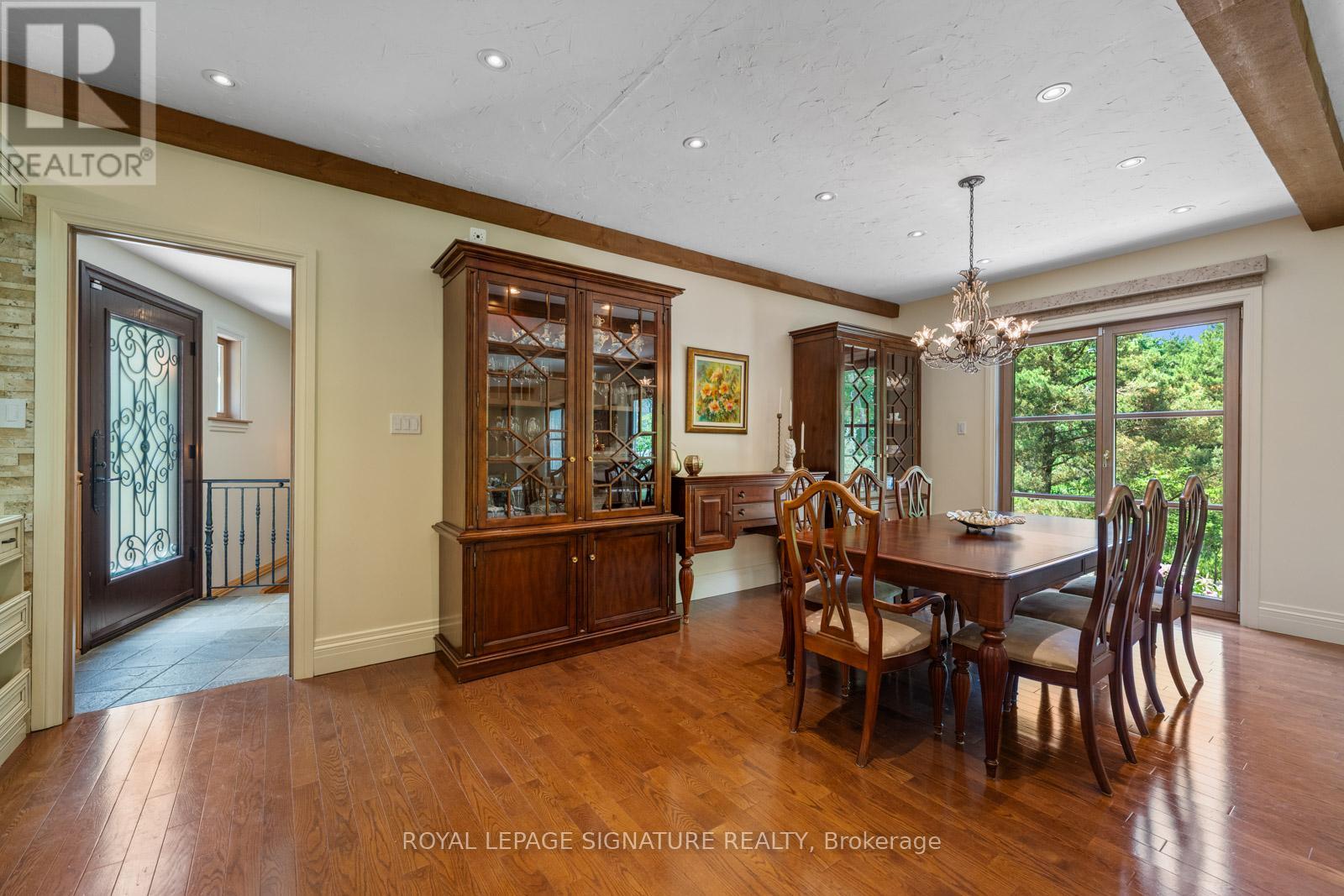 30 Kingswood Drive, King, Ontario  L7B 1K8 - Photo 15 - N12432099