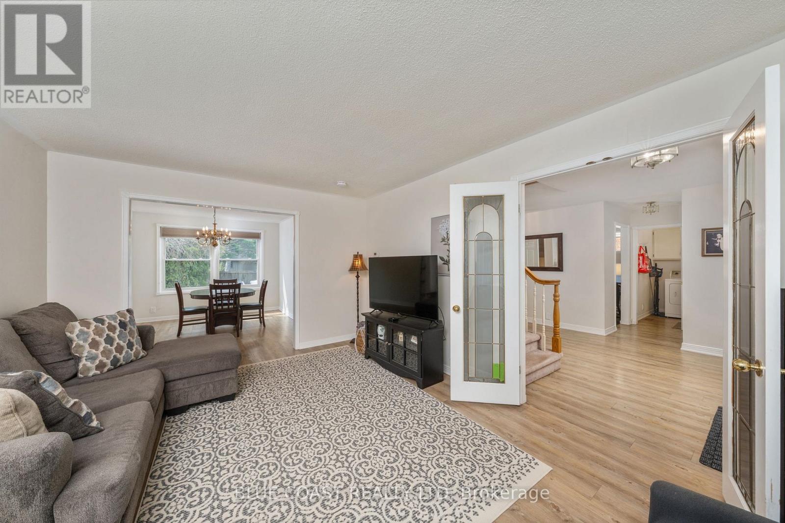 637 O'dell Street, Sarnia, Ontario  N7V 4H7 - Photo 13 - X12434197