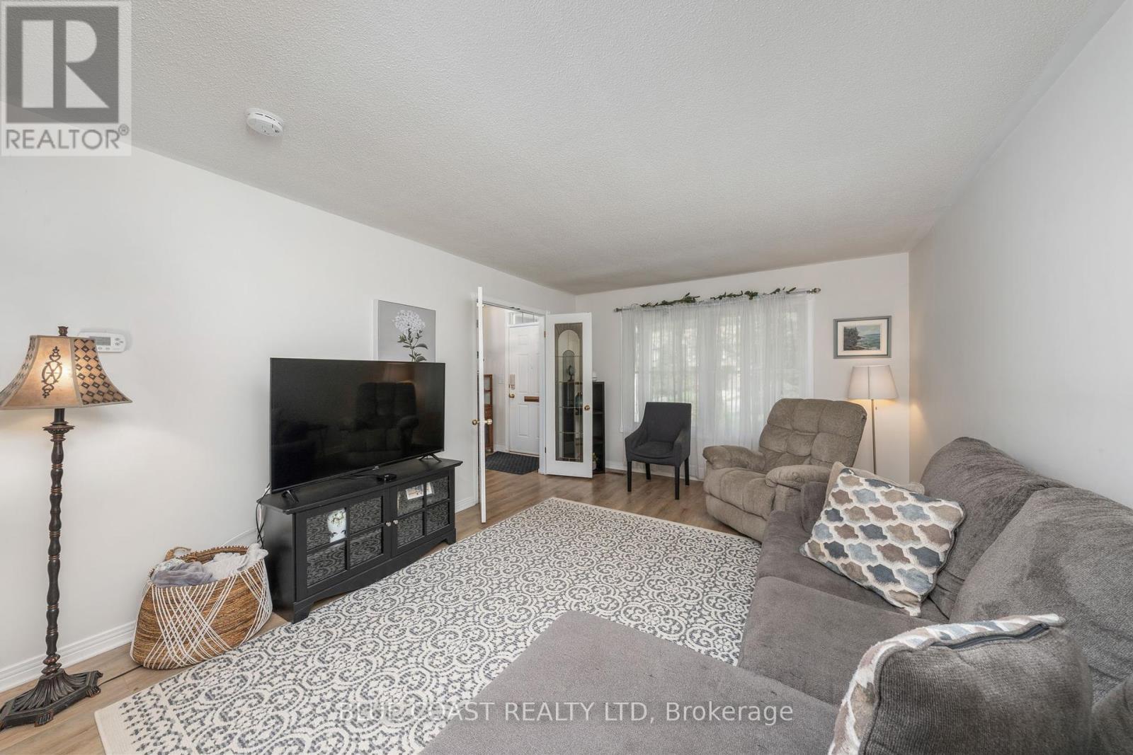 637 O'dell Street, Sarnia, Ontario  N7V 4H7 - Photo 14 - X12434197