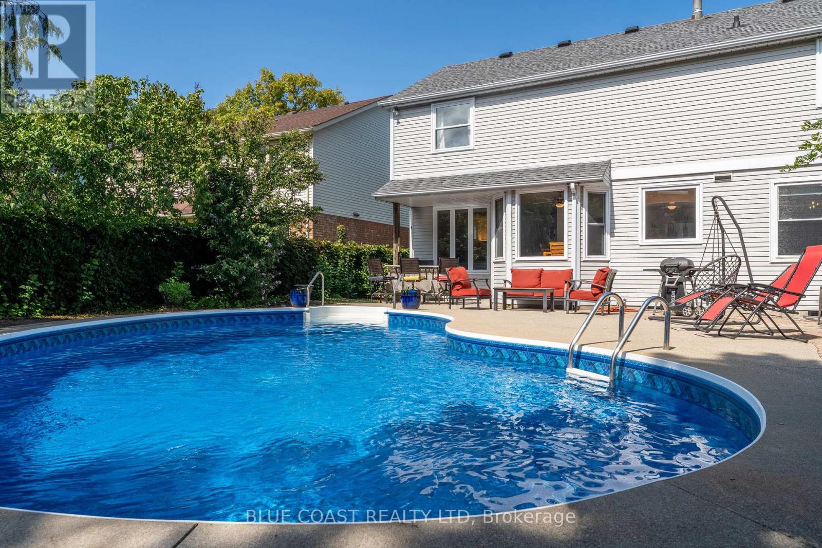 637 O'dell Street, Sarnia, Ontario  N7V 4H7 - Photo 8 - X12434197