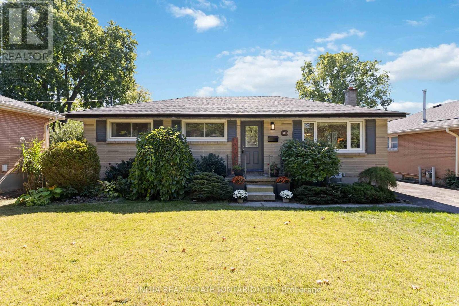 1803 Whitehall Drive, London East, Ontario  N5W 1Z2 - Photo 3 - X12434230