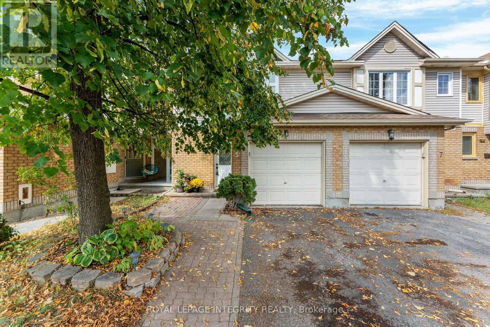 5 BANCHORY CRESCENT, Ottawa, Ontario