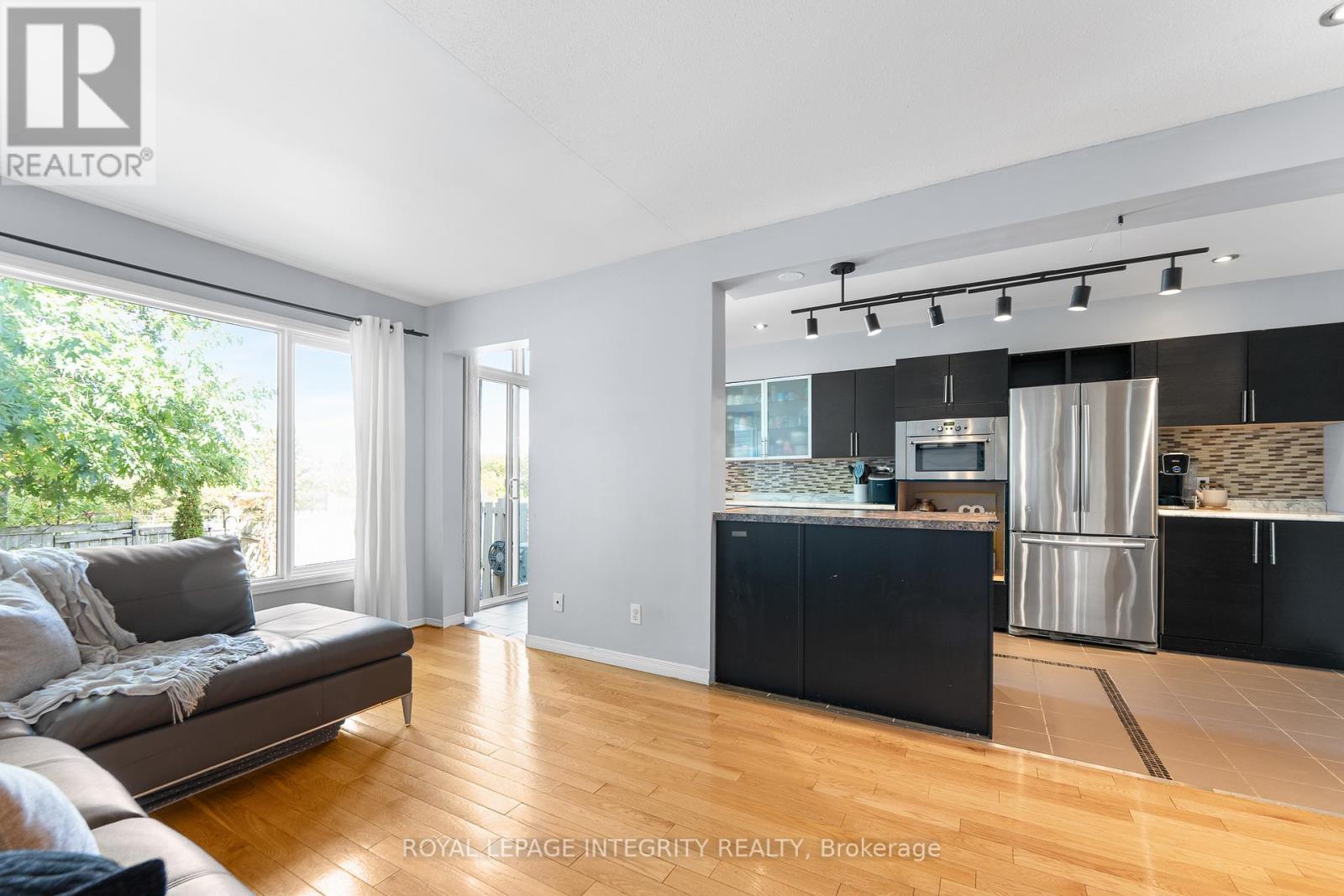 5 Banchory Crescent, Ottawa, Ontario  K2K 2V4 - Photo 11 - X12434292