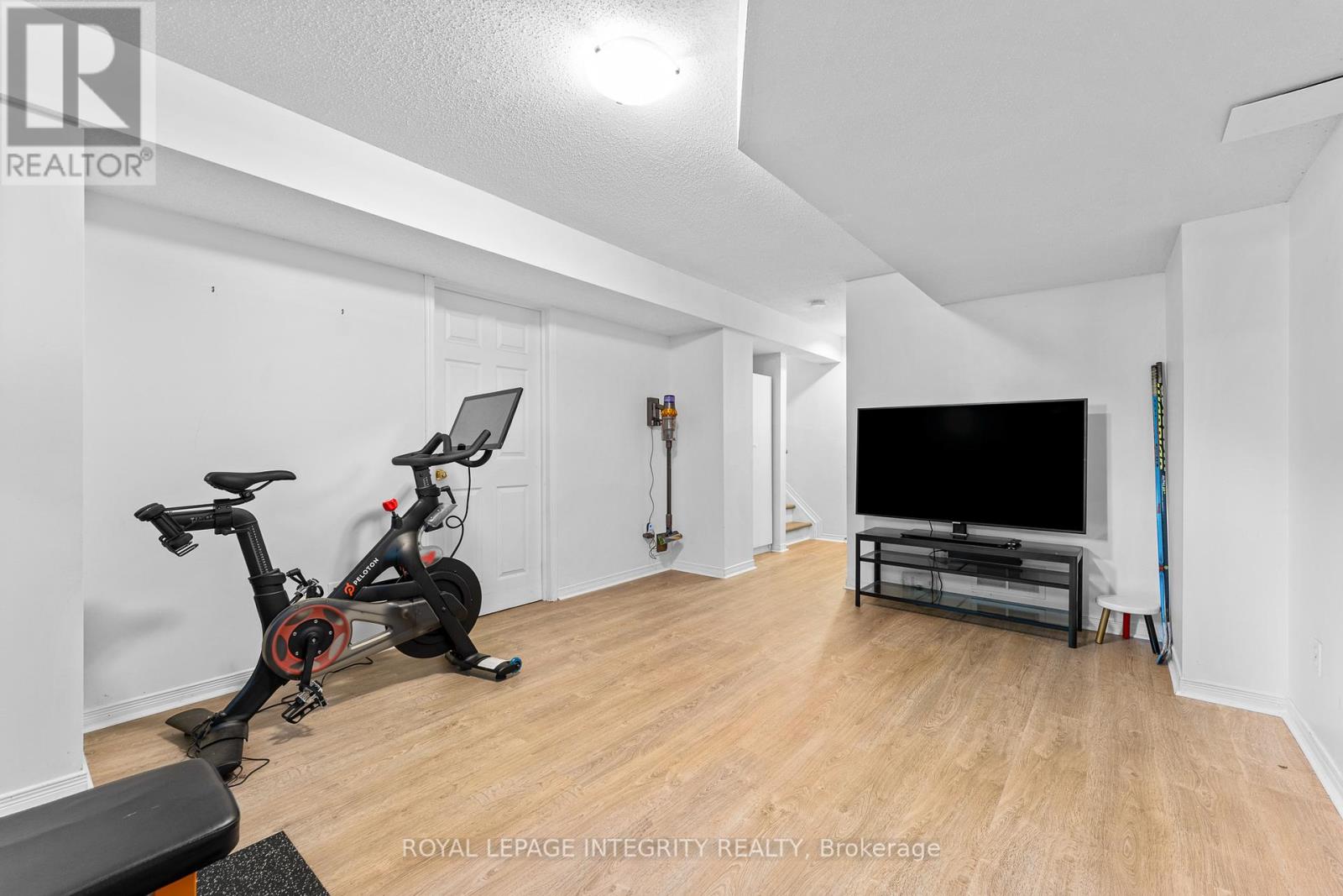5 Banchory Crescent, Ottawa, Ontario  K2K 2V4 - Photo 27 - X12434292