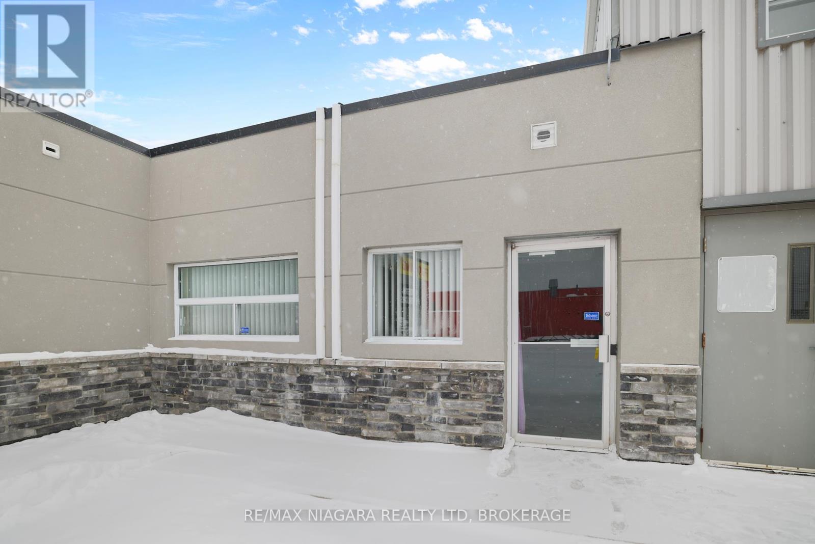 102 - 4807 KENT AVENUE, Niagara Falls, Ontario