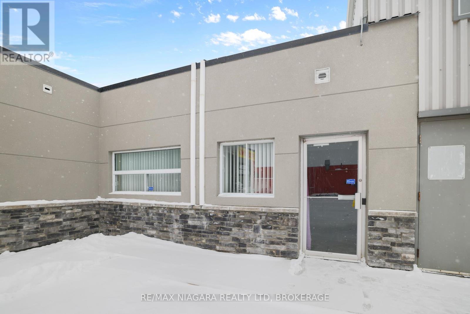 102 - 4807 Kent Avenue, Niagara Falls, Ontario  L2H 1J5 - Photo 13 - X12434198