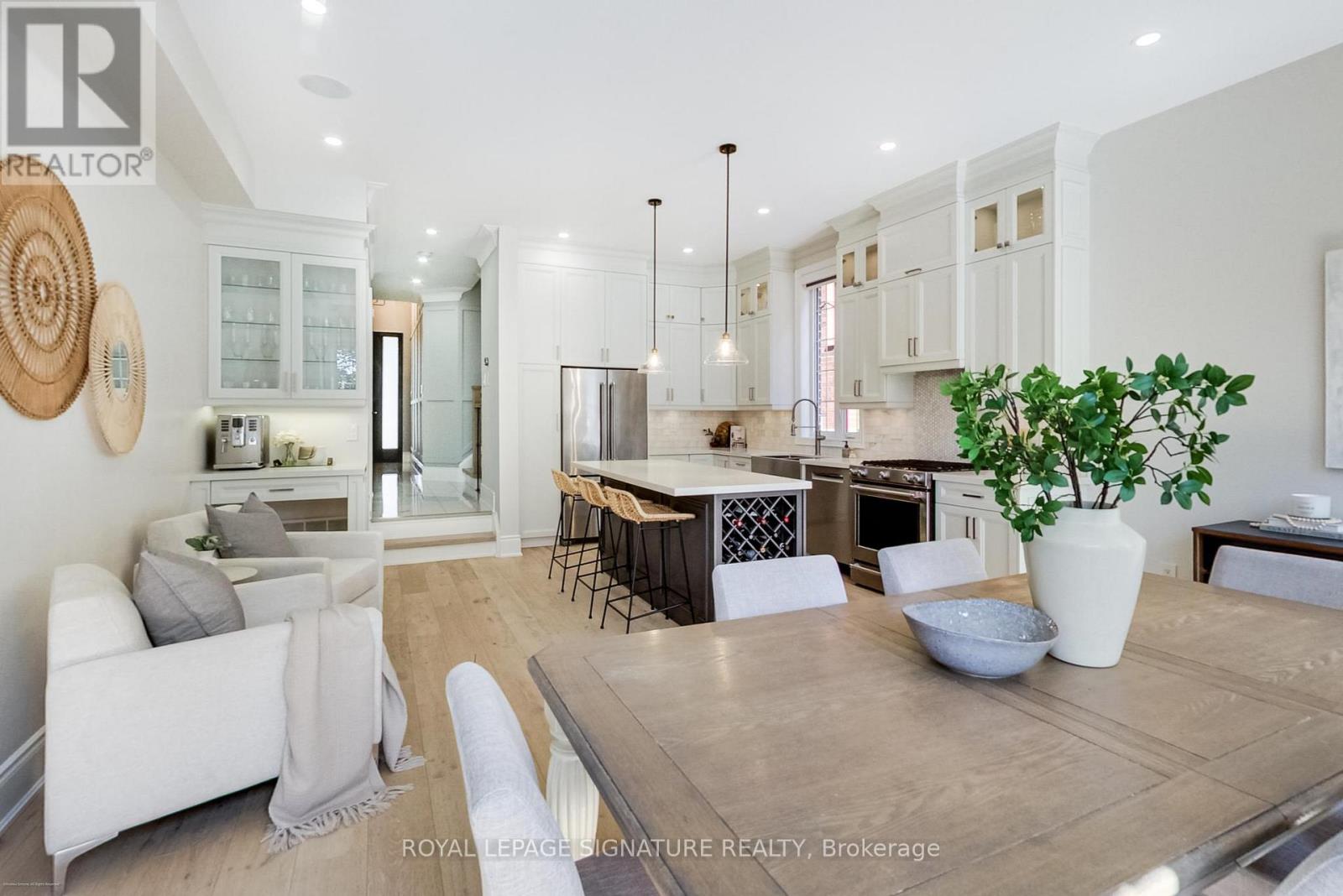 15a Owen Drive, Toronto, Ontario  M8W 1W8 - Photo 13 - W12407002