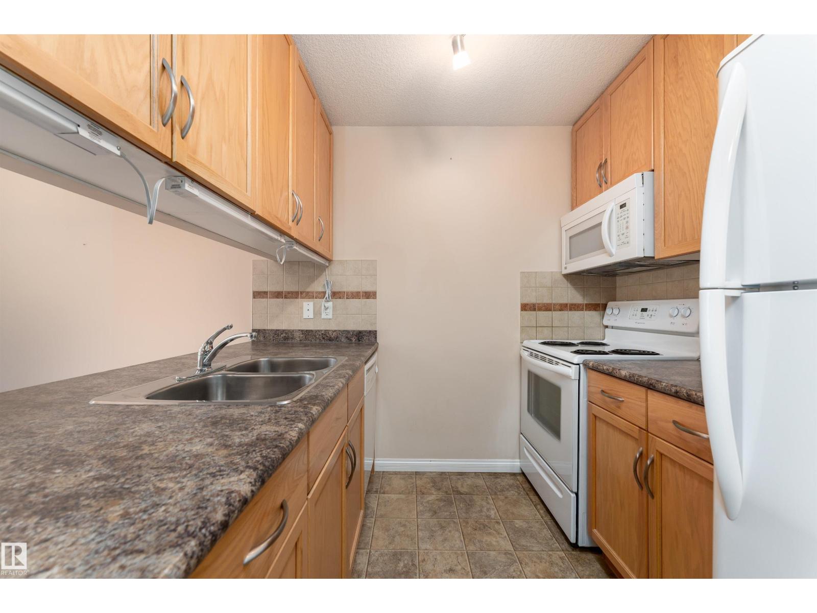 #208 1204 156 St Nw, Edmonton, Alberta  T6R 0R6 - Photo 8 - E4460063