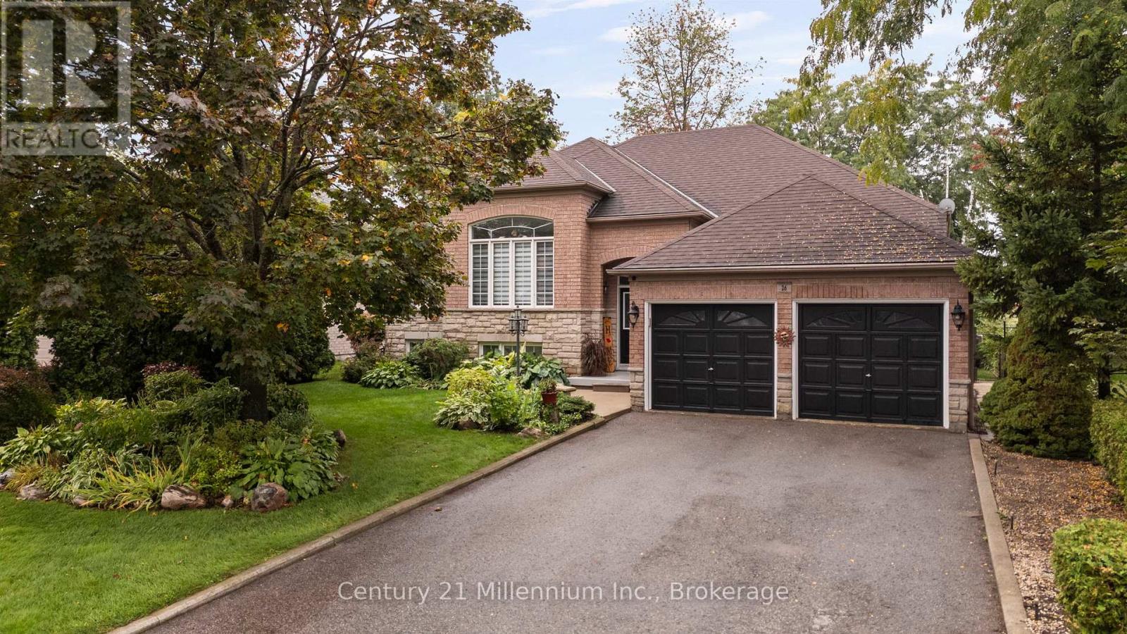 26 Regina Boulevard, Wasaga Beach, Ontario  L9Z 1H7 - Photo 1 - S12434246