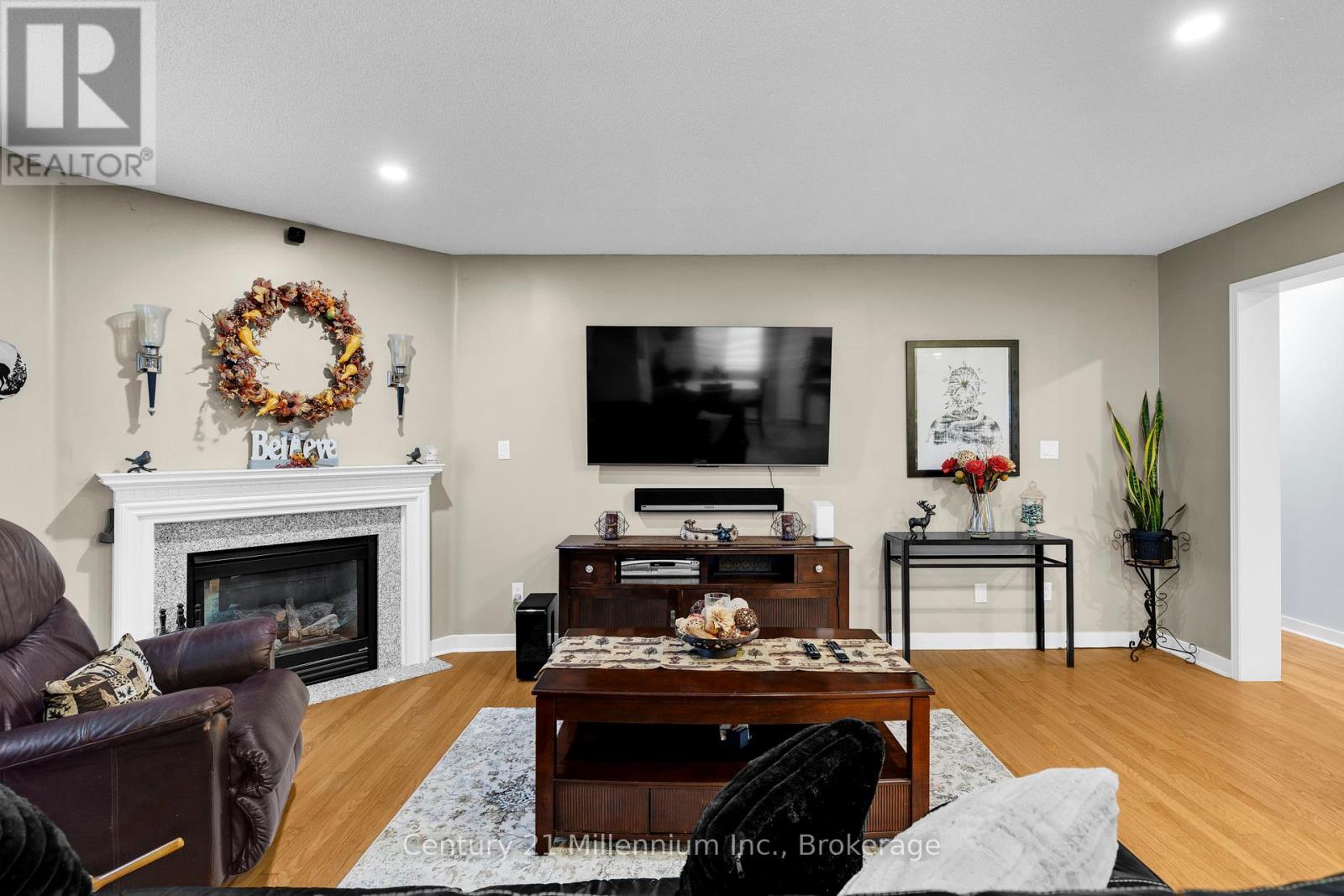 26 Regina Boulevard, Wasaga Beach, Ontario  L9Z 1H7 - Photo 20 - S12434246