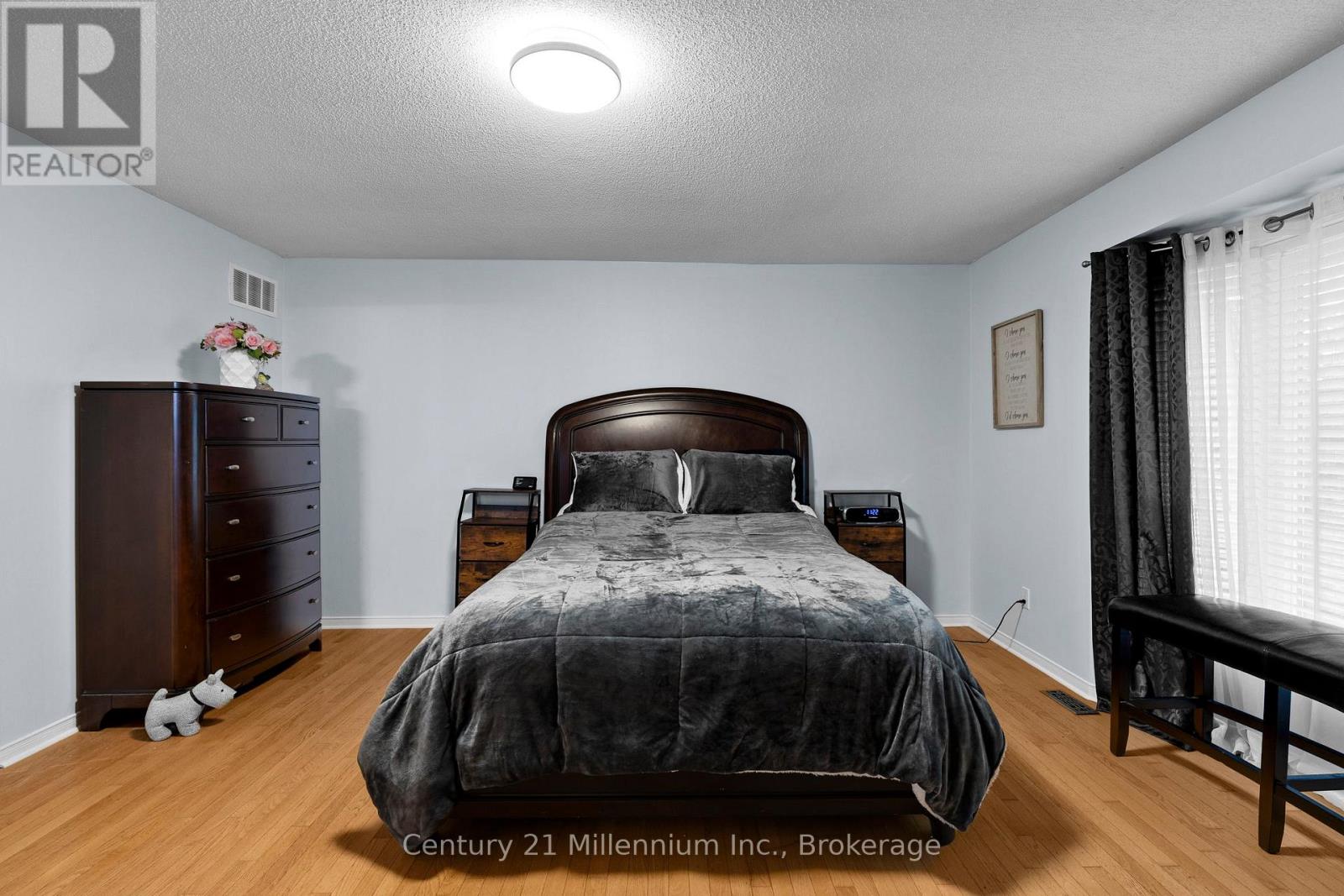 26 Regina Boulevard, Wasaga Beach, Ontario  L9Z 1H7 - Photo 25 - S12434246