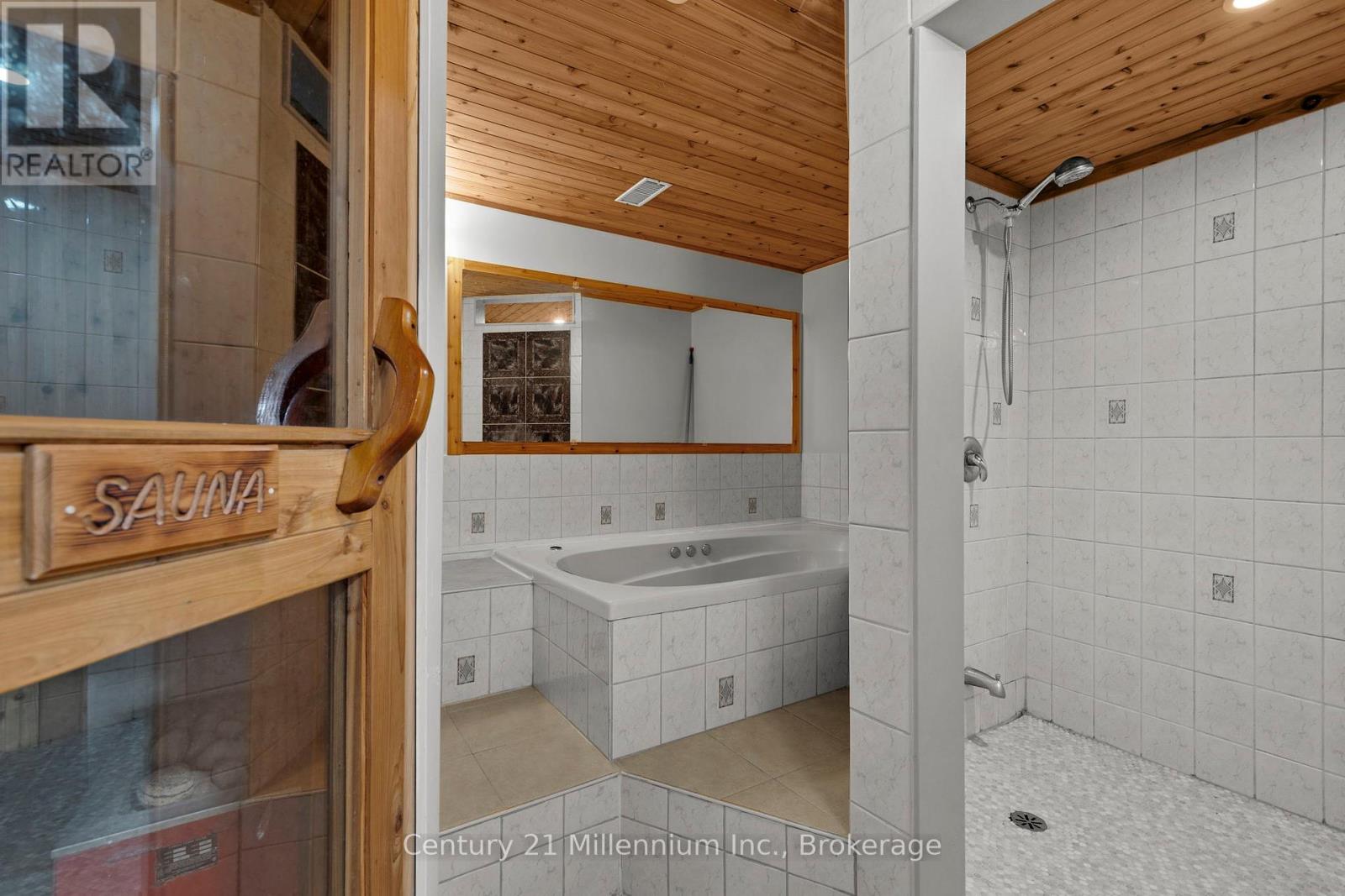 26 Regina Boulevard, Wasaga Beach, Ontario  L9Z 1H7 - Photo 33 - S12434246