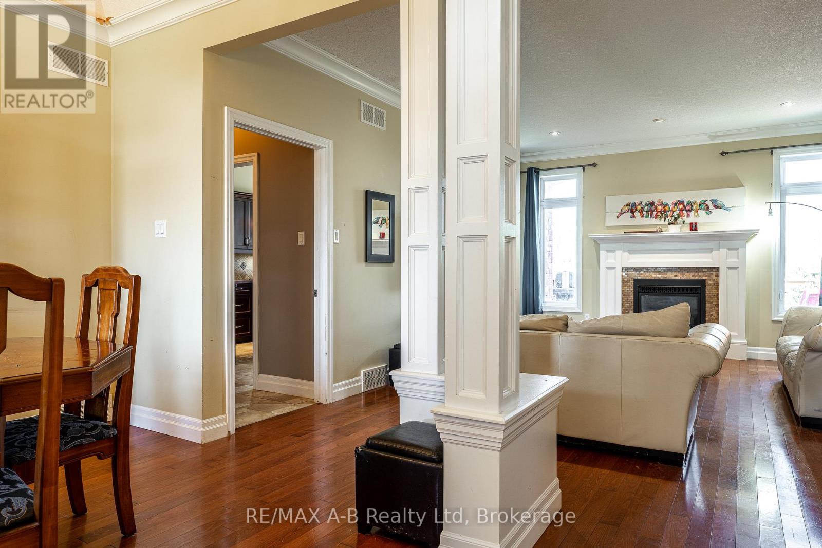77 Millson Crescent, St. Marys, Ontario  N4X 1A0 - Photo 10 - X12434281