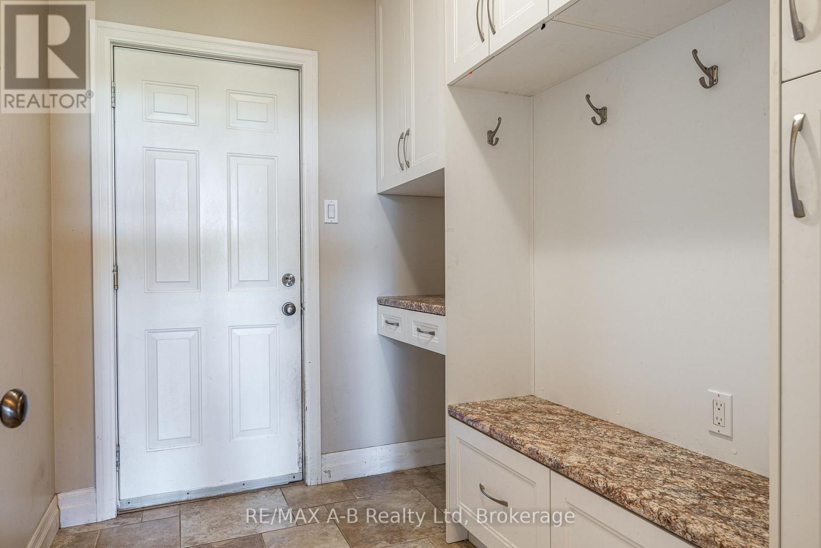 77 Millson Crescent, St. Marys, Ontario  N4X 1A0 - Photo 23 - X12434281