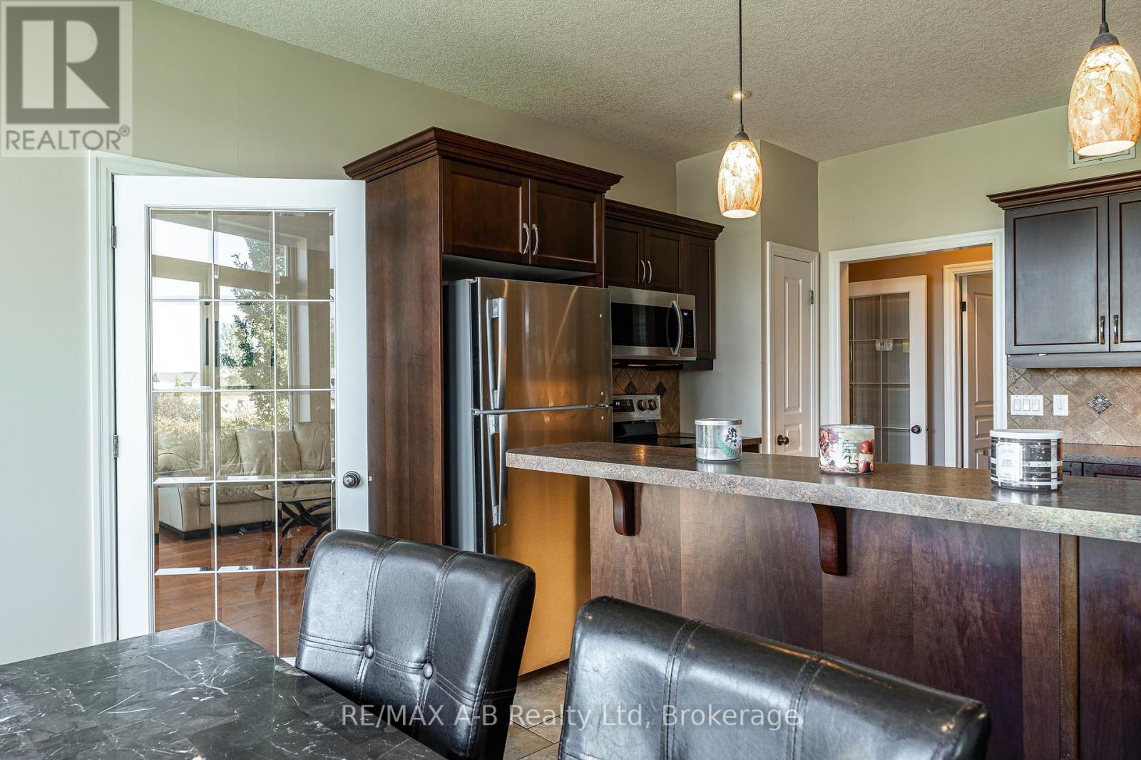 77 Millson Crescent, St. Marys, Ontario  N4X 1A0 - Photo 19 - X12434281
