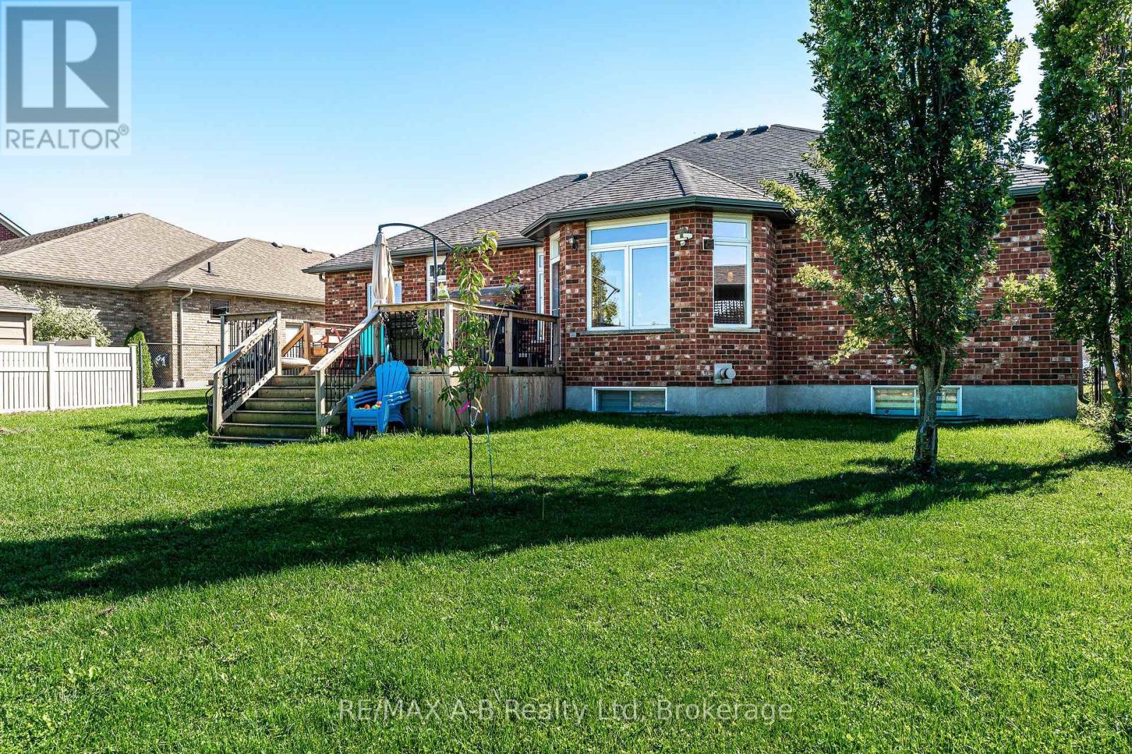 77 Millson Crescent, St. Marys, Ontario  N4X 1A0 - Photo 43 - X12434281