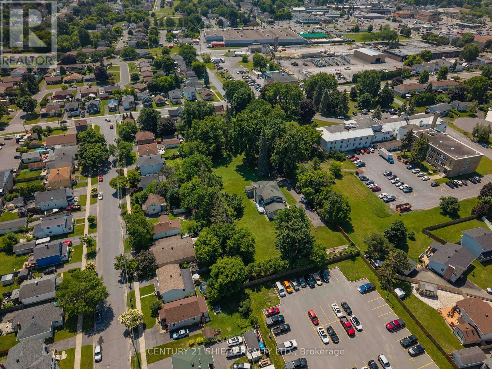 315 Eleventh Street E, Cornwall, Ontario  K6H 2Y6 - Photo 3 - X12434229