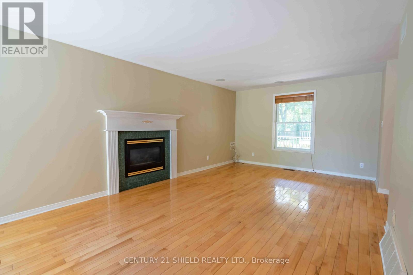 315 Eleventh Street E, Cornwall, Ontario  K6H 2Y6 - Photo 7 - X12434229
