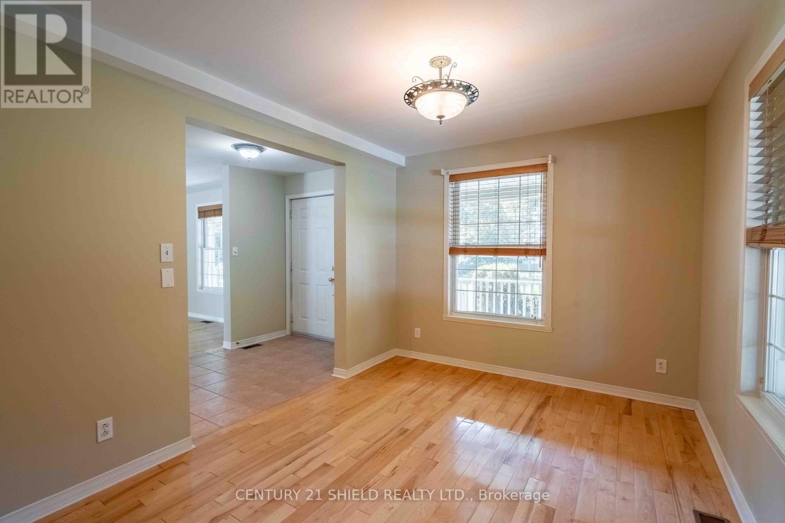 315 Eleventh Street E, Cornwall, Ontario  K6H 2Y6 - Photo 9 - X12434229