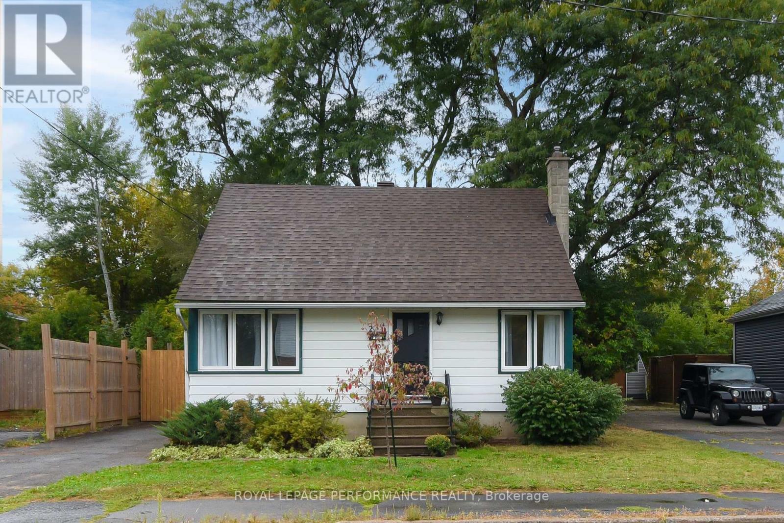 274 QUEEN MARY STREET, Ottawa, Ontario